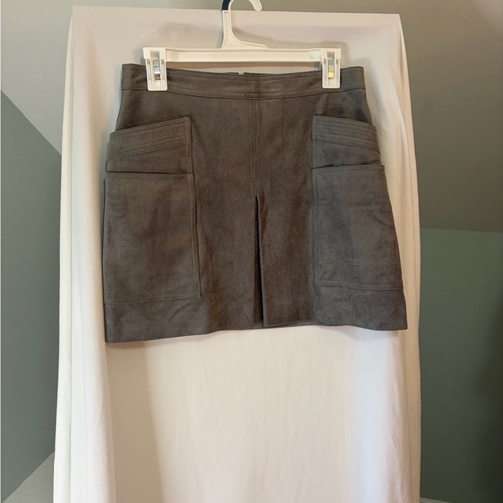 BCBG Gray Suede Mini Skirt with Pockets size Small